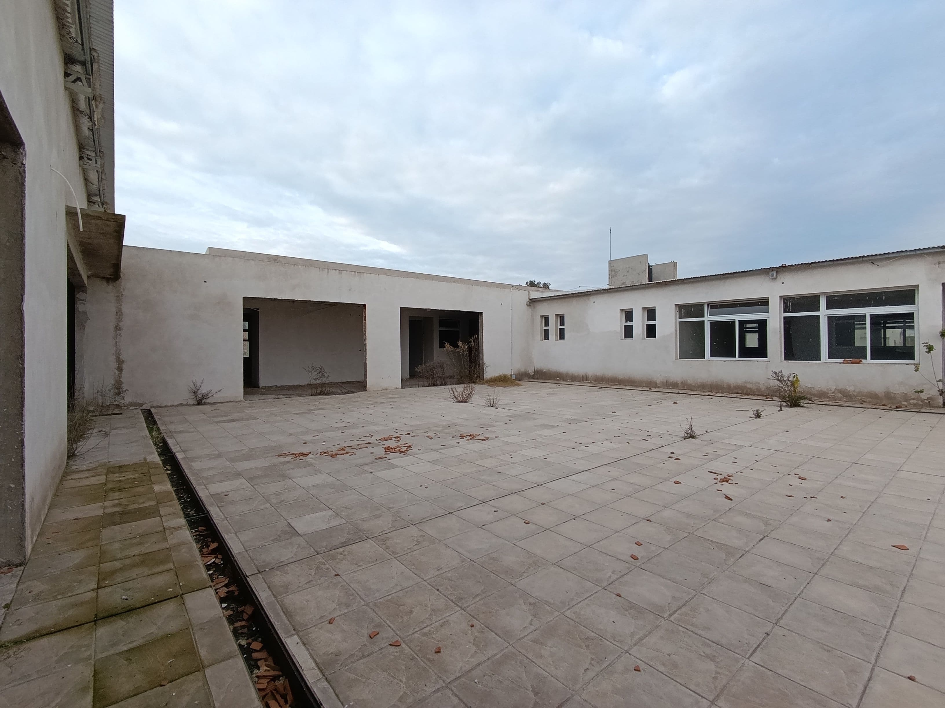 Imagen principal de la noticia RECORRIDA POR LA OBRA DE LA ESCUELA SECUNDARIA N° 3