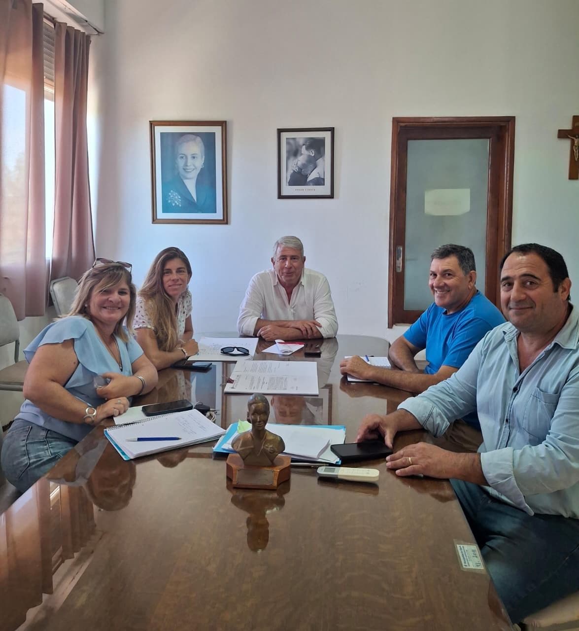 Imagen principal de la noticia MESA DE TRABAJO PREVIA AL INICIO DE CLASES