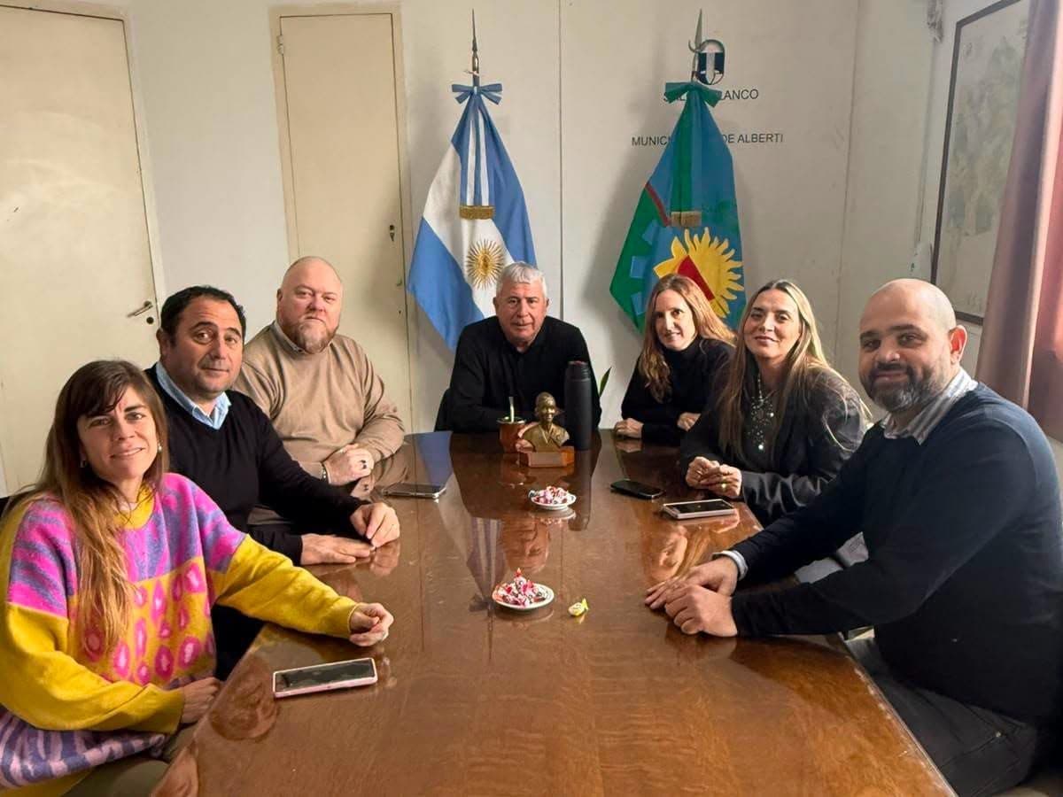 Imagen principal de la noticia VISITA DE AUTORIDADES DE LA FUNDACIÓN DEL BANCO PROVINCIA